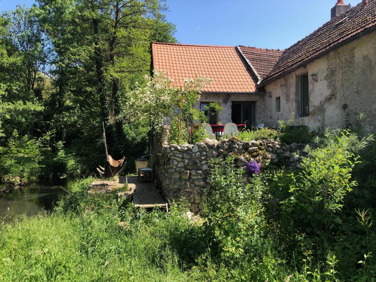 Le Surmelin Bed & Breakfast 'Ombres' Baulne-en-Brie Екстериор снимка