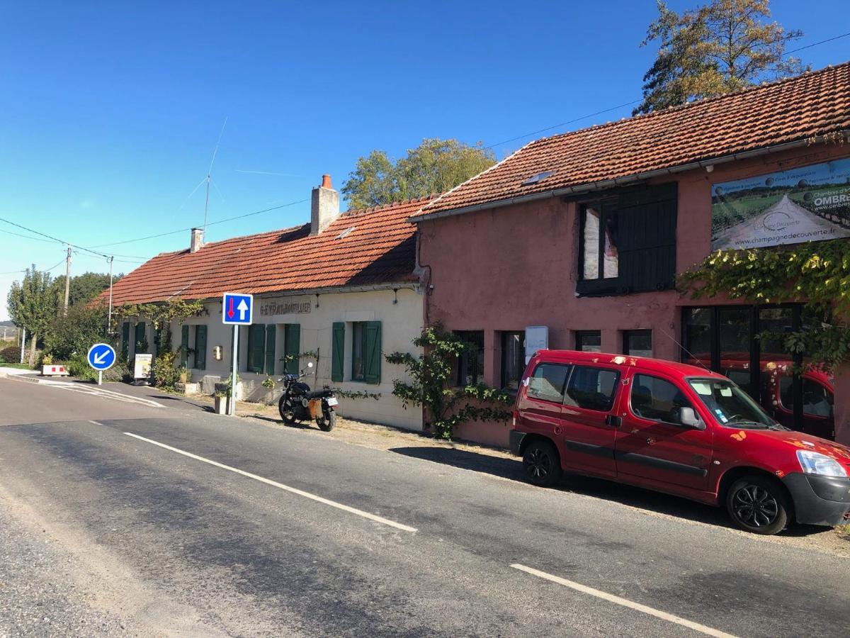 Le Surmelin Bed & Breakfast 'Ombres' Baulne-en-Brie Екстериор снимка